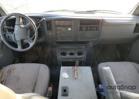 2004 Chevrolet Express G2500 из США, поврежденный, VIN 1GCGG29U141245613